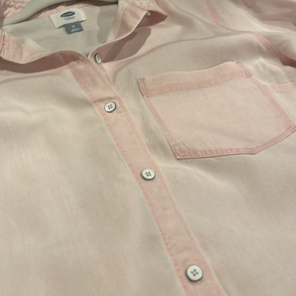 Medium Old Navy Light Pink Button Down Chambray Shirt - Picture 2 of 7
